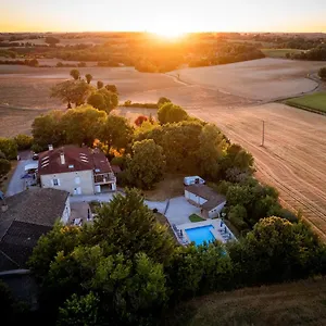Bed and breakfast Le Petit Bleu D'hotes, Bourg-de-Visa